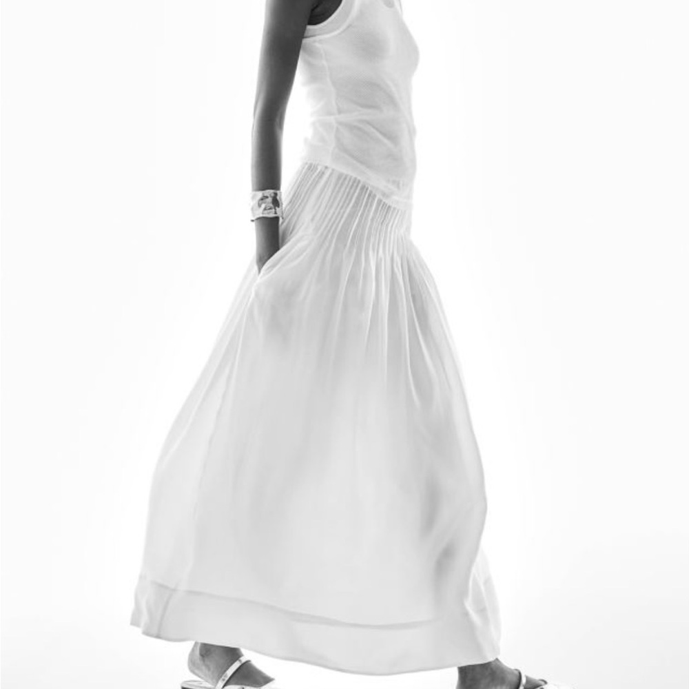 H&M NWOT white pintuck skirt size 4